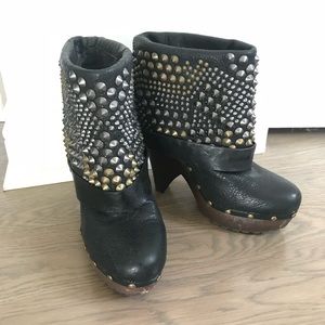 Slightly worn Sam Edelman booties